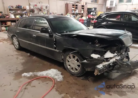 2011 Lincoln Town Car Executive L из США, поврежденный, VIN 2LNBL8EV9BX763072